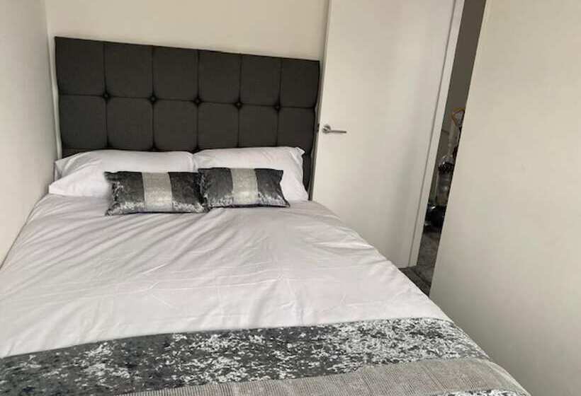 Резиденция Home Sleeps5 Netflix Parkg Near City Center/etihad