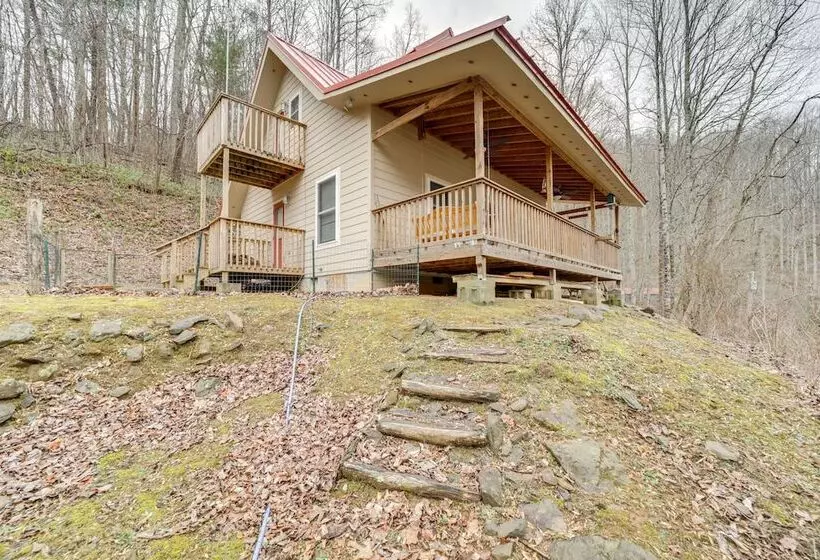 Santeetlah Lake Retreat W/ Dock: Walk To Water!