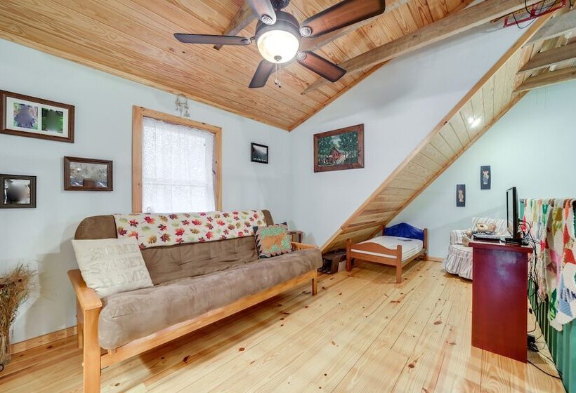 Santeetlah Lake Retreat W/ Dock: Walk To Water!