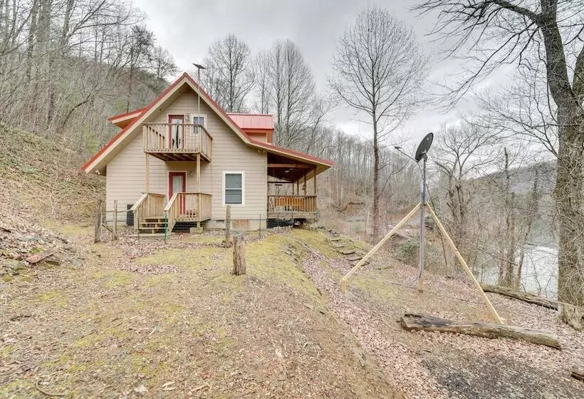 Santeetlah Lake Retreat W/ Dock: Walk To Water!