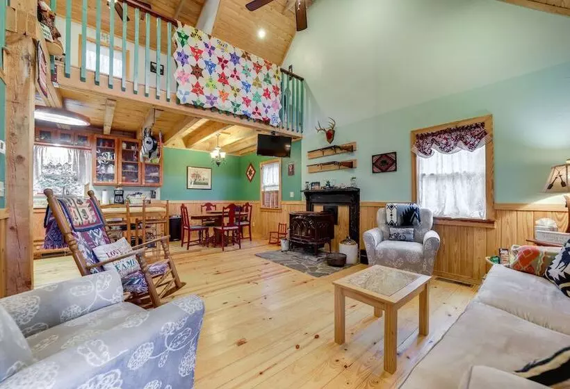 Santeetlah Lake Retreat W/ Dock: Walk To Water!