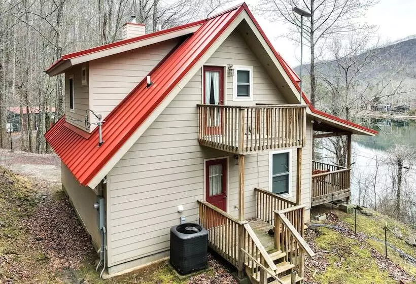 Santeetlah Lake Retreat W/ Dock: Walk To Water!