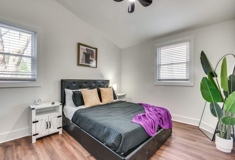 Smyrna Home W/ Porch: 2 Mi To Battery Atlanta!