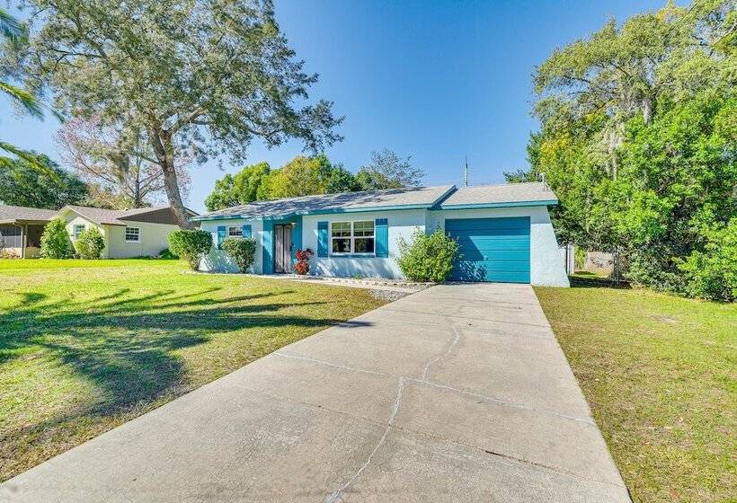 Spring Hill Home 3 Mi To Weeki Wachee Springs!