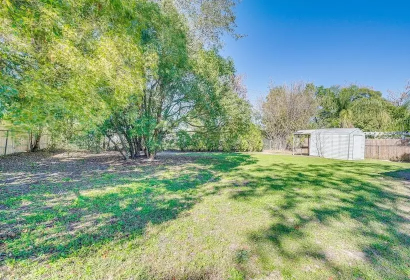 Spring Hill Home   3 Mi To Weeki Wachee Springs!