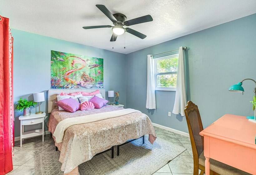 Spring Hill Home 3 Mi To Weeki Wachee Springs!