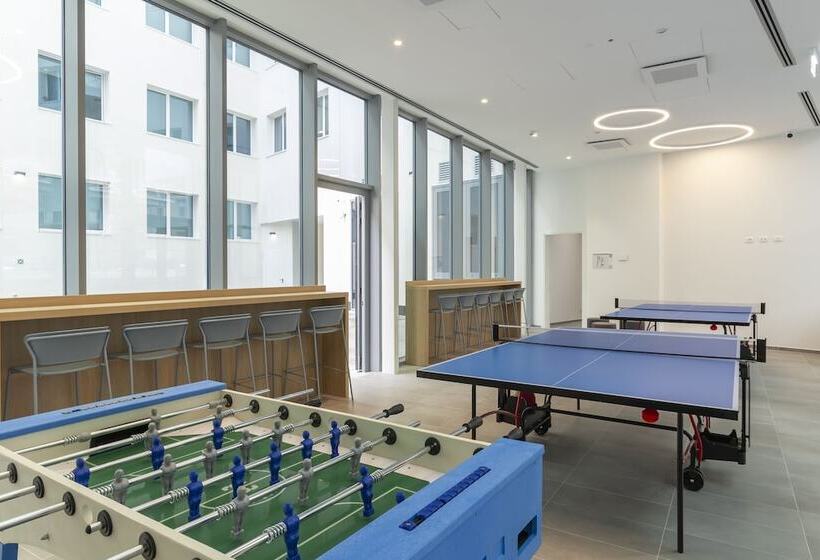 هاستل Florentia Living Stays