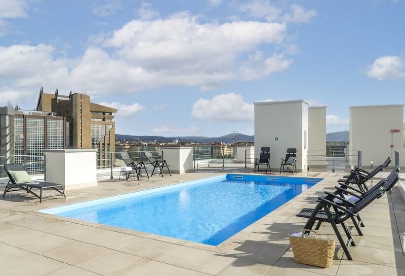 هاستل Florentia Living Stays