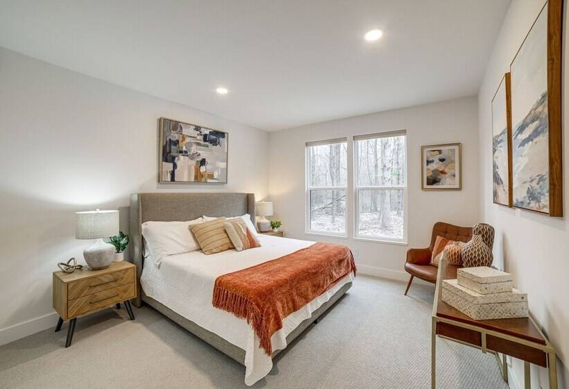 Fennville Vacation Rental: Seasonal Heated Pool!