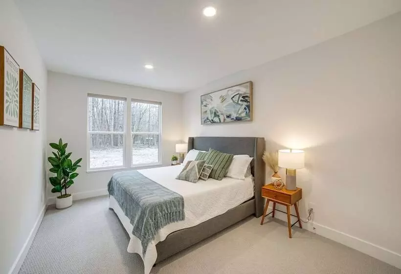 Fennville Vacation Rental: Seasonal Heated Pool!