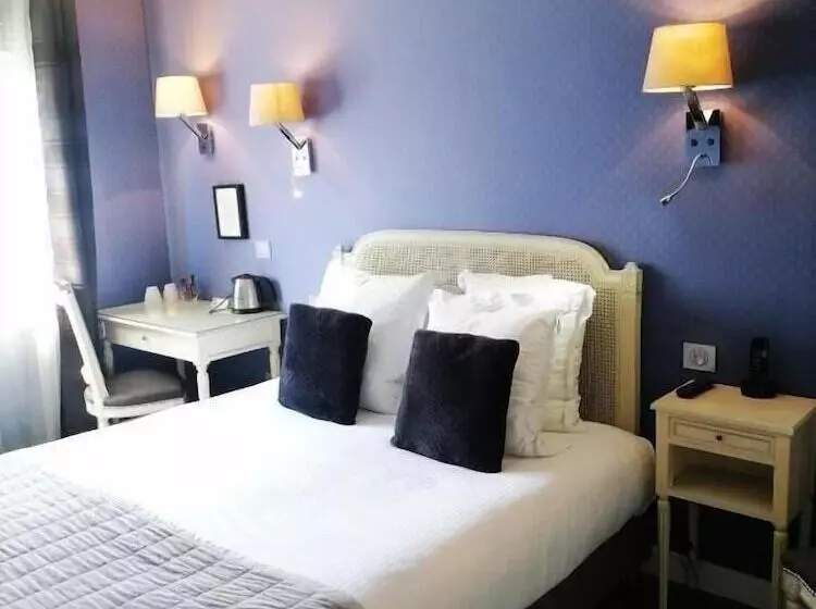 Herbert George Apartment