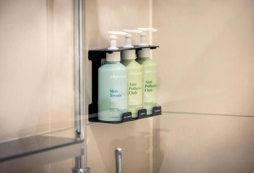 בית מלון כפרי Dao By Dorsett North London