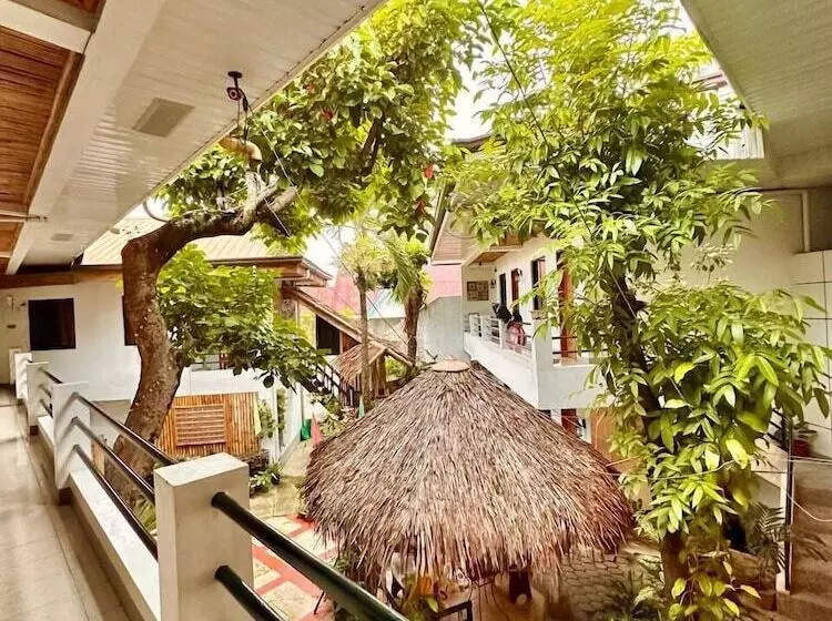 Hotelli Papierus Pensionne