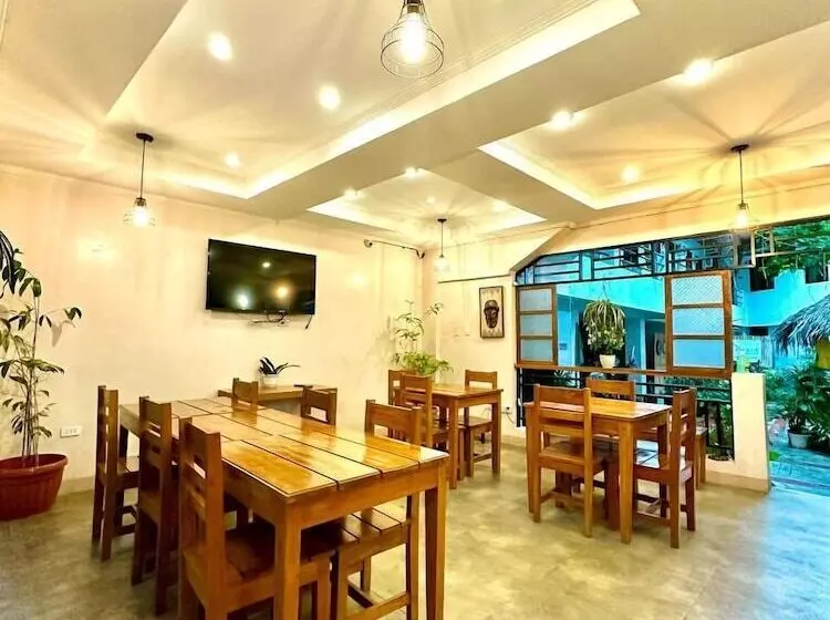 Hotelli Papierus Pensionne