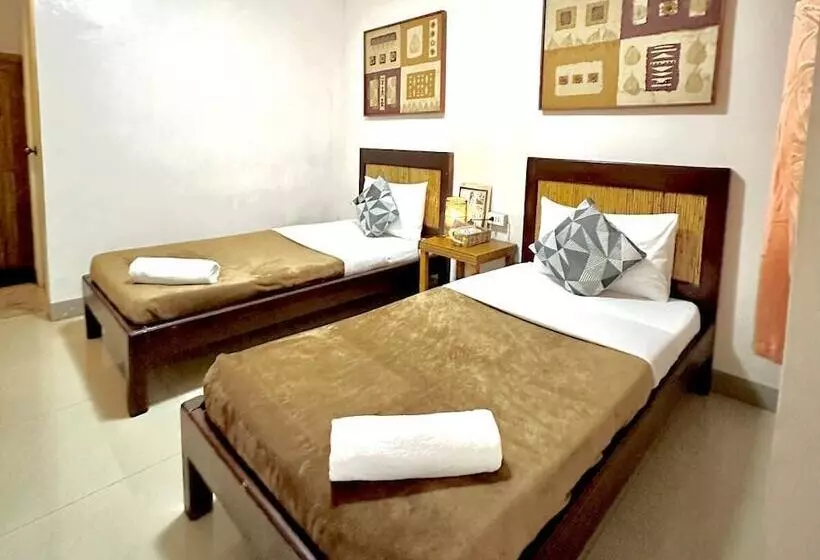 Hotelli Papierus Pensionne