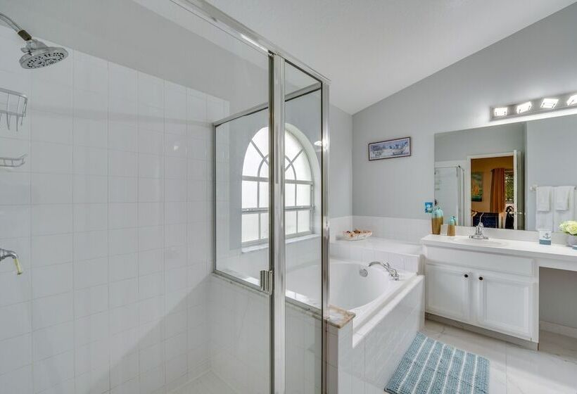 Kissimmee Oasis W/ Pool & Grill: 8 Mi To Disney!