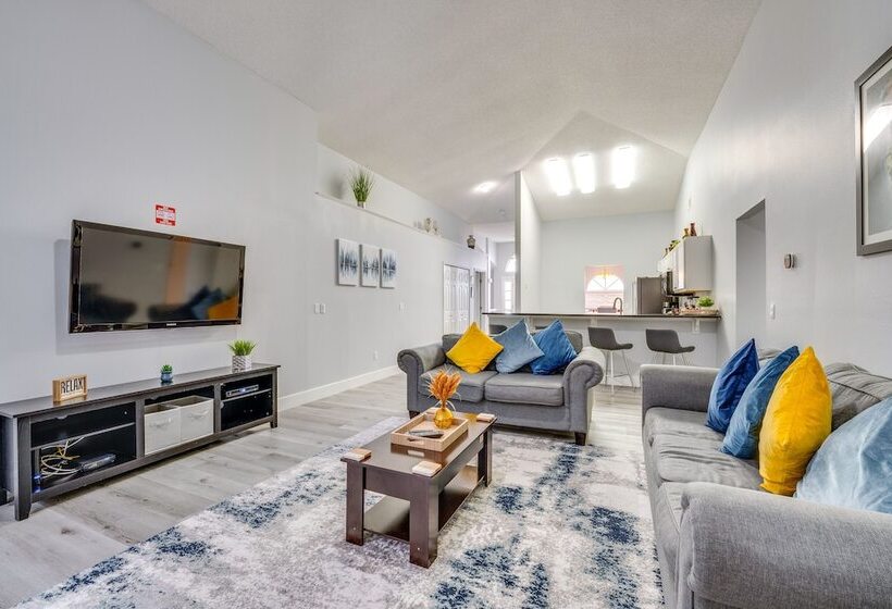 Kissimmee Oasis W/ Pool & Grill: 8 Mi To Disney!