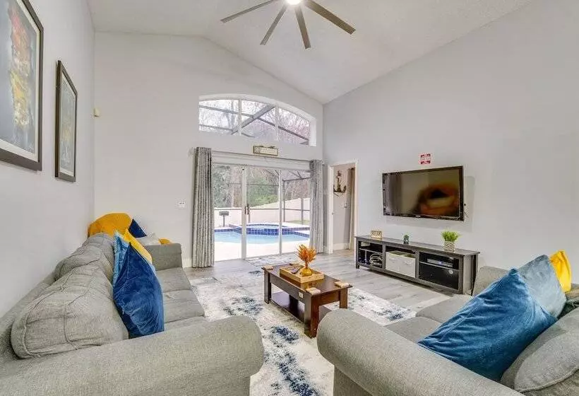 Kissimmee Oasis W/ Pool & Grill: 8 Mi To Disney!