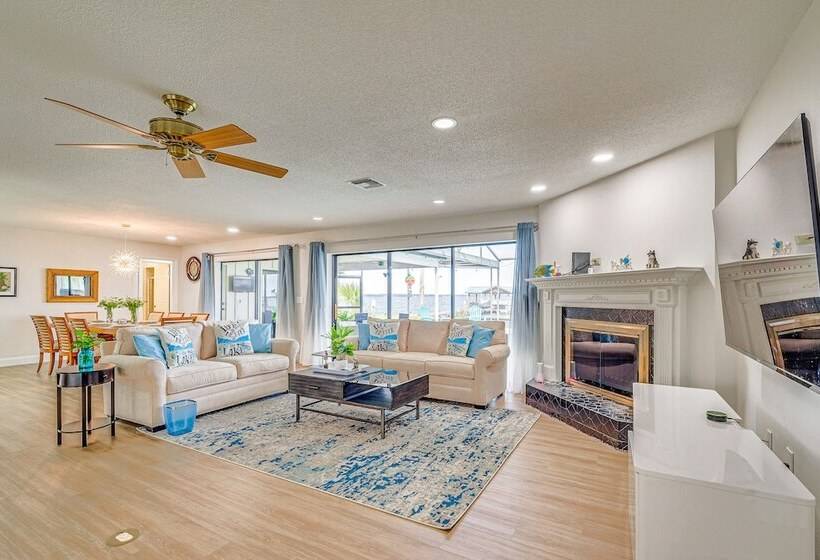 Lakefront Yalaha Home W/ Private Dock!