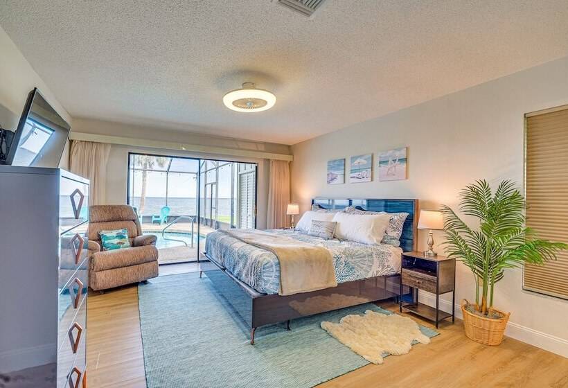 Lakefront Yalaha Home W/ Private Dock!