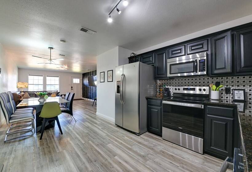 Little Elm Pearl, Near Park & Lewisville Lake!