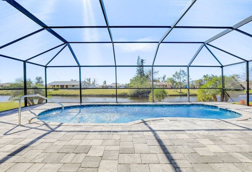 Modern Canalfront Home In Rotonda West W/ Lanai!