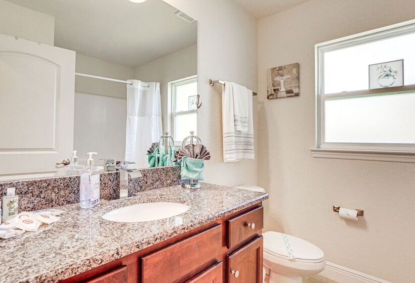 Modern Canalfront Home In Rotonda West W/ Lanai!