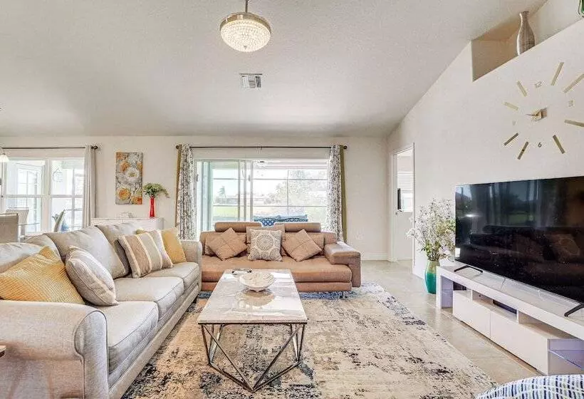 Modern Canalfront Home In Rotonda West W/ Lanai!