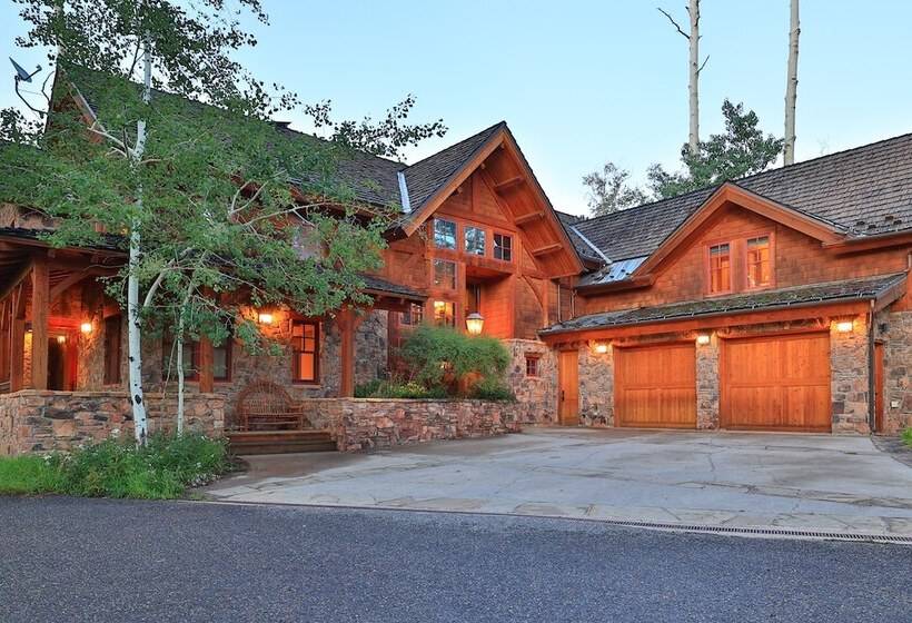 Mountain Village Marvel W/ Hot Tub & Home Gym!