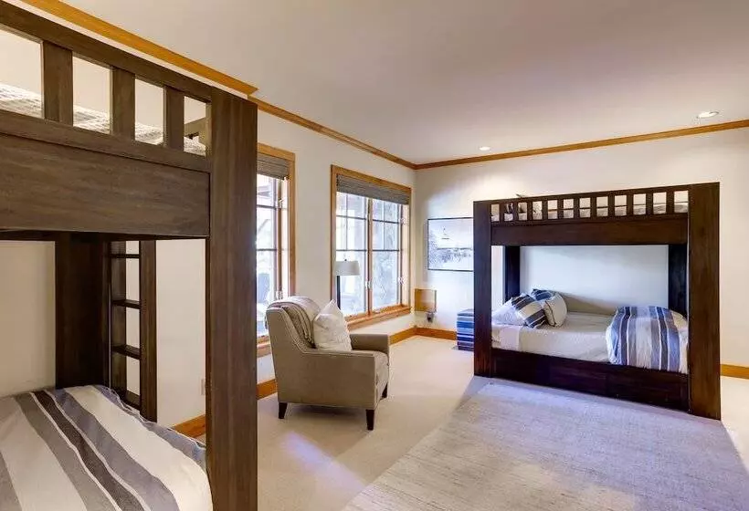 Mountain Village Marvel W/ Hot Tub & Home Gym!