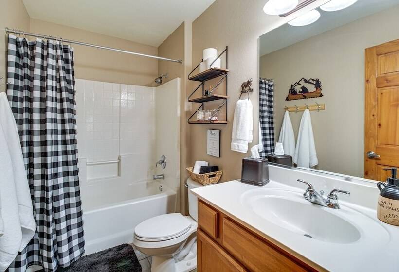 Overgaard Cabin W/ Private Deck, Grill & Fire Pit!