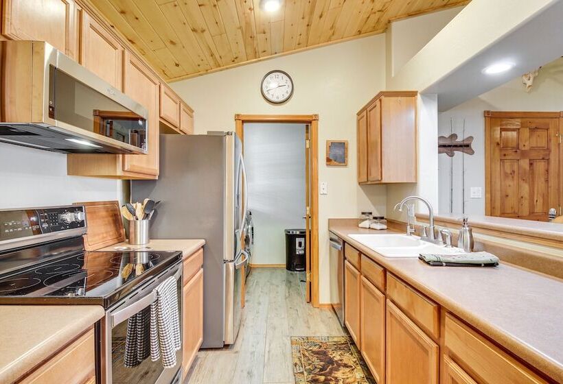 Overgaard Cabin W/ Private Deck, Grill & Fire Pit!