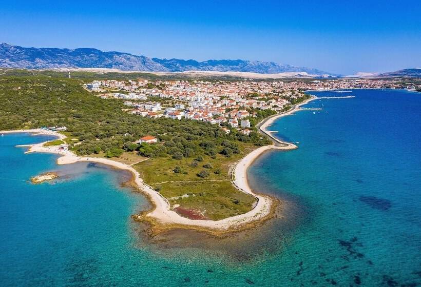 پانسیون Room In Guest Room   Cozy Room Near Beach D