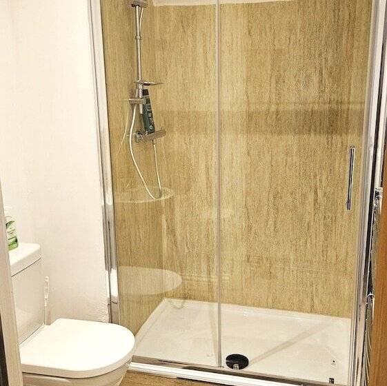 住所 Impeccable 2 Bed House In Basildon