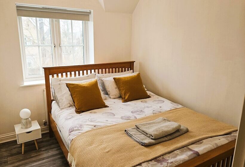 住所 Impeccable 2 Bed House In Basildon