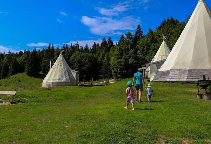 Village Tipi