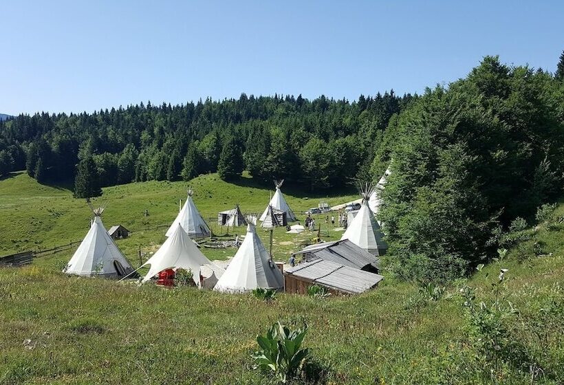 Village Tipi