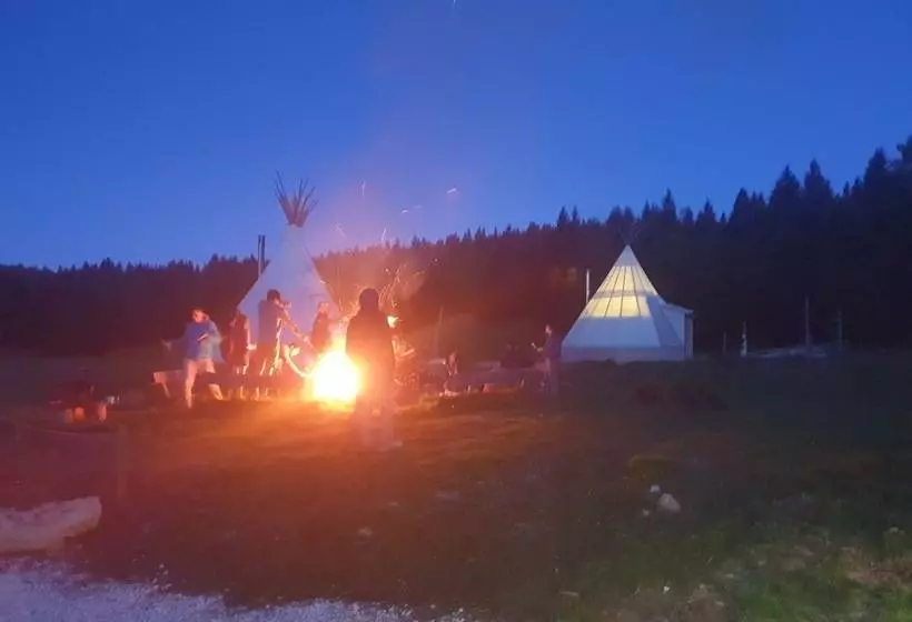 Village Tipi