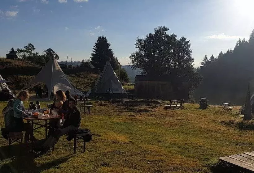 Village Tipi