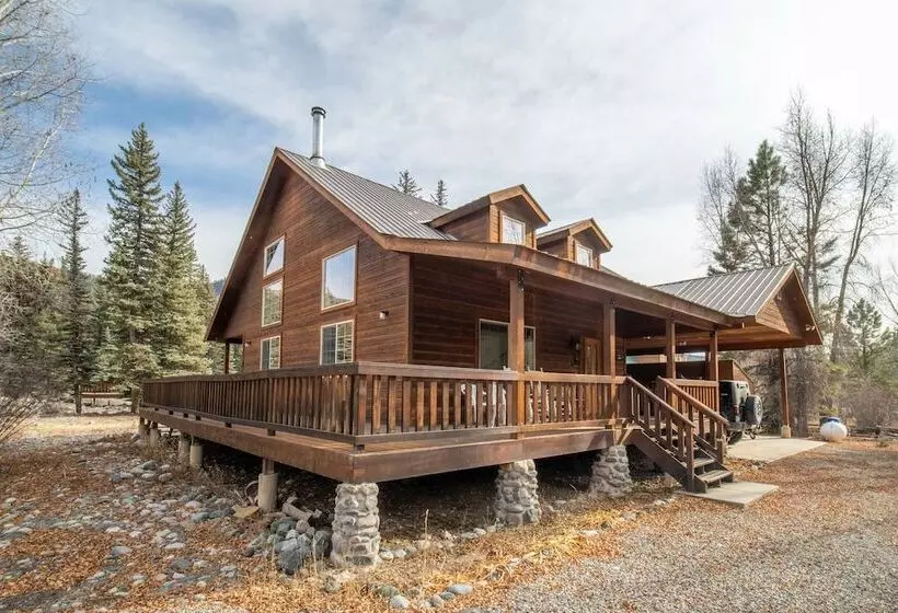 Bear Paw Lodge & Vacation Homes