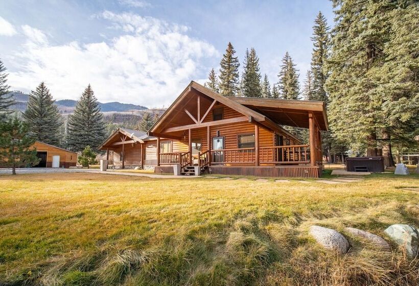 Bear Paw Lodge & Vacation Homes