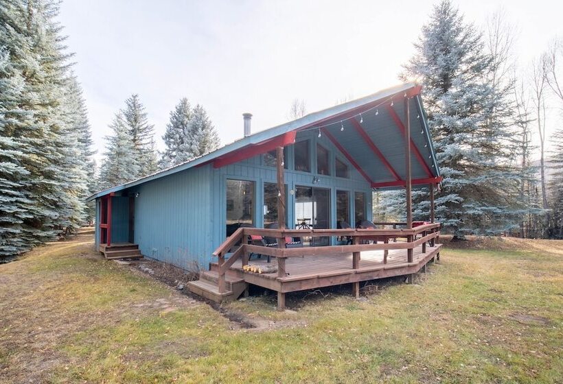 Bear Paw Lodge & Vacation Homes