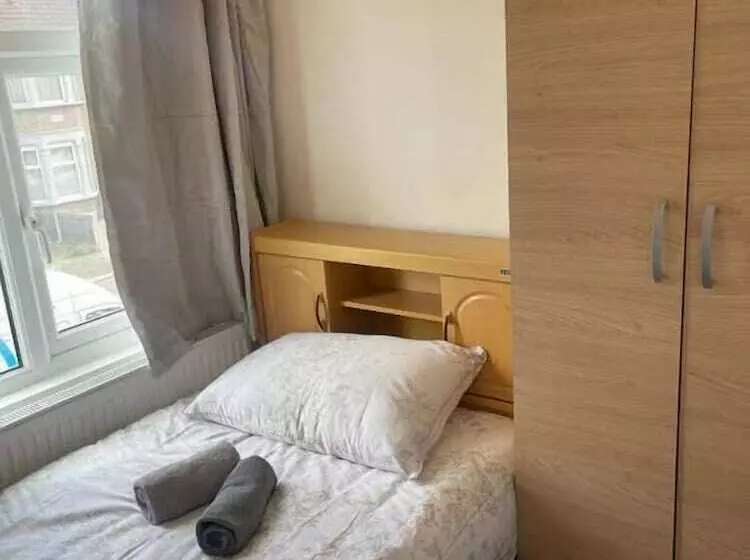 Hotelli Rahal Ilford