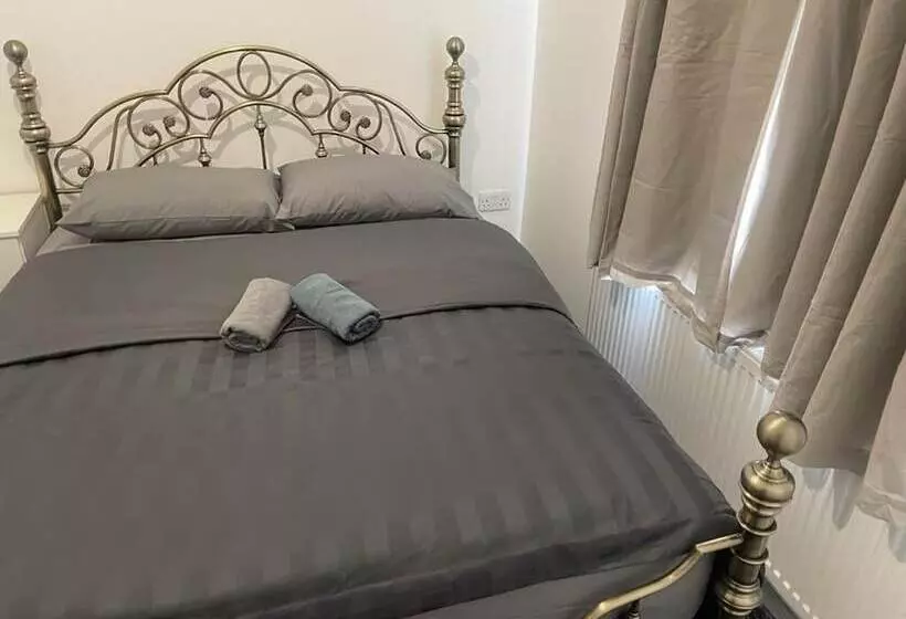 Hotelli Rahal Ilford