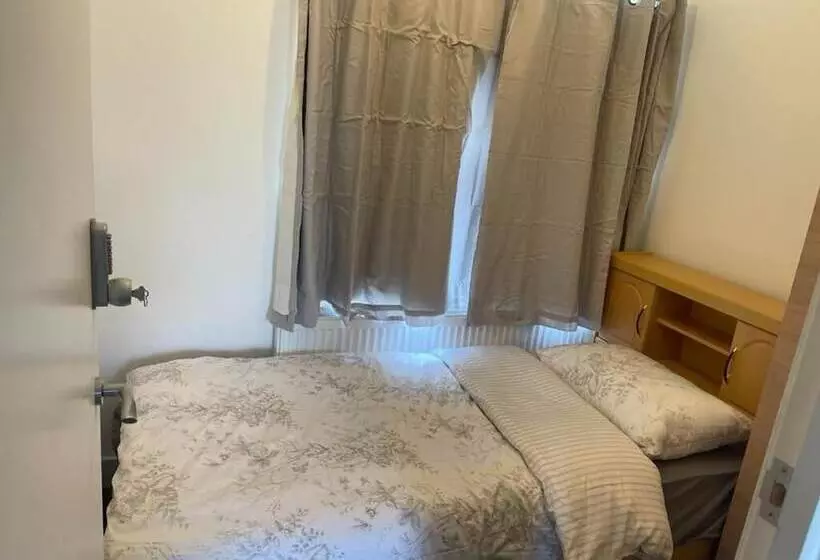 Hotelli Rahal Ilford