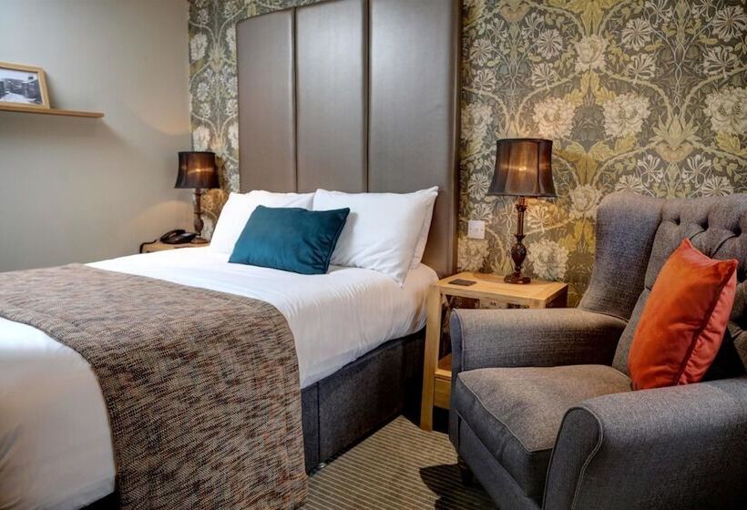 The New Hobbit Hotel Rooms