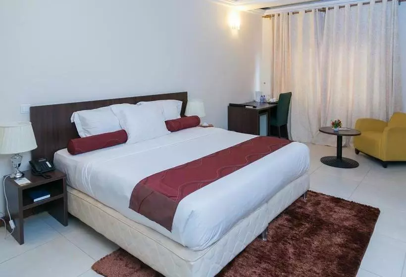 Alisa Hotel Labone
