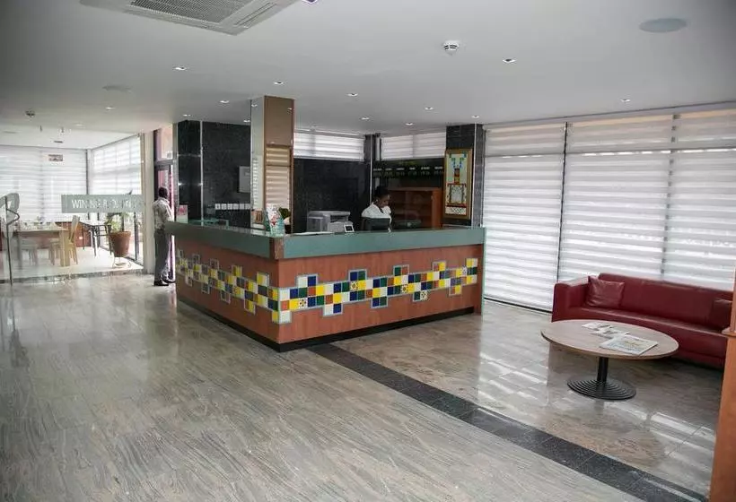 Alisa Hotel Labone