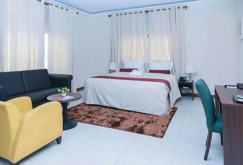 Alisa Hotel Labone