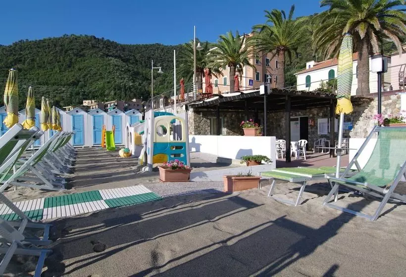 ホテル Albergo Madri Pie